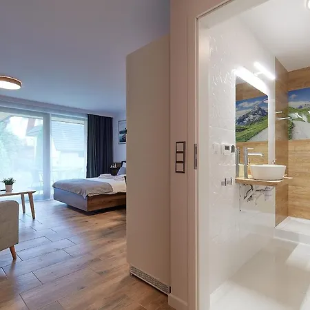 Tatra Square アパート