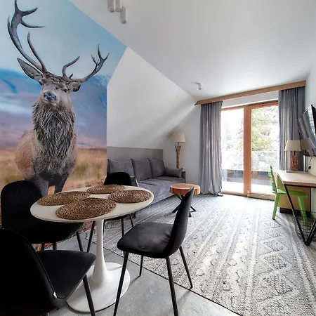 アパート Tatra Square