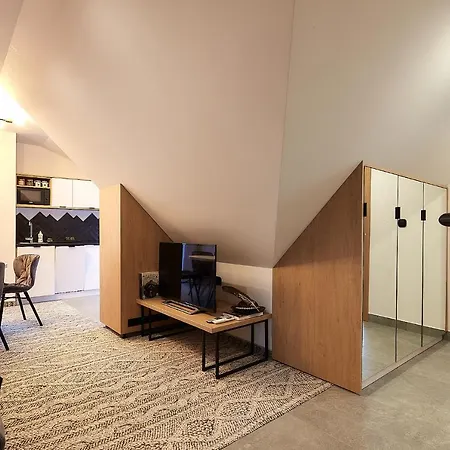 Tatra Square ザコパネ