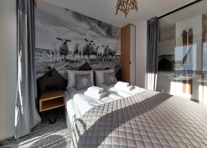 Tatra Square 아파트