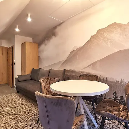 Daire Tatra Square *