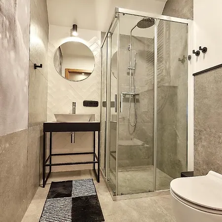 Tatra Square زاكوباني