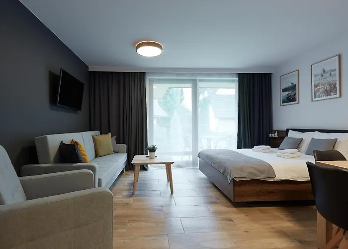 Tatra Square * זקופאנה