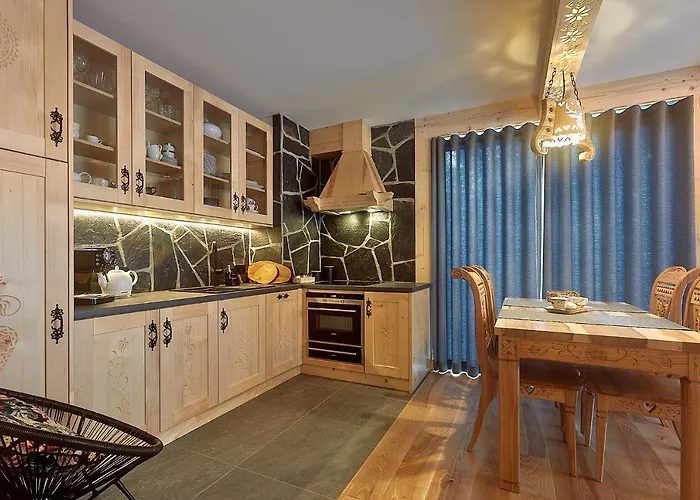 Tatra Square Apartment