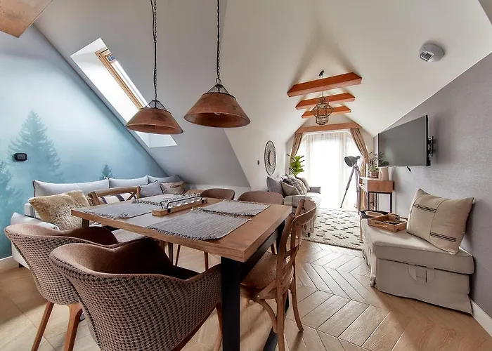 Tatra Square זקופאנה