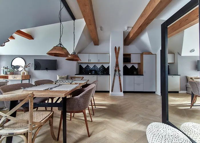 Tatra Square Apartment *