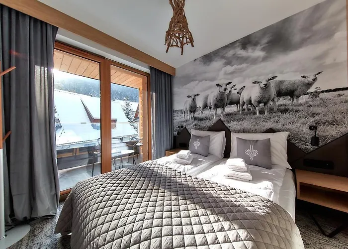 Tatra Square Apartment