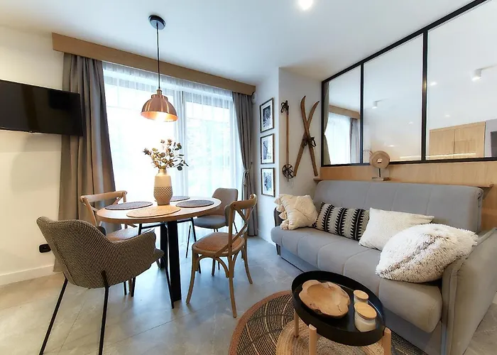 Tatra Square זקופאנה